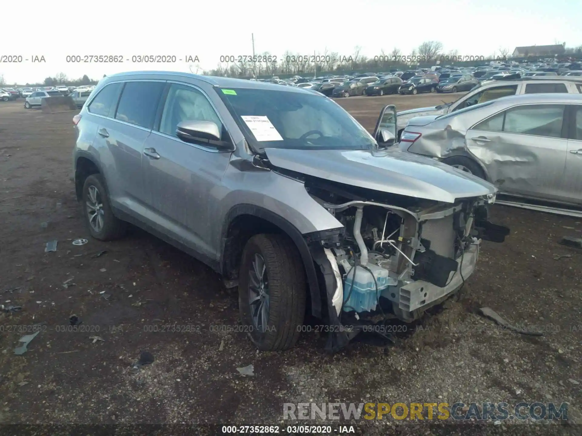 1 Photograph of a damaged car 5TDJZRFH8KS579993 TOYOTA HIGHLANDER 2019