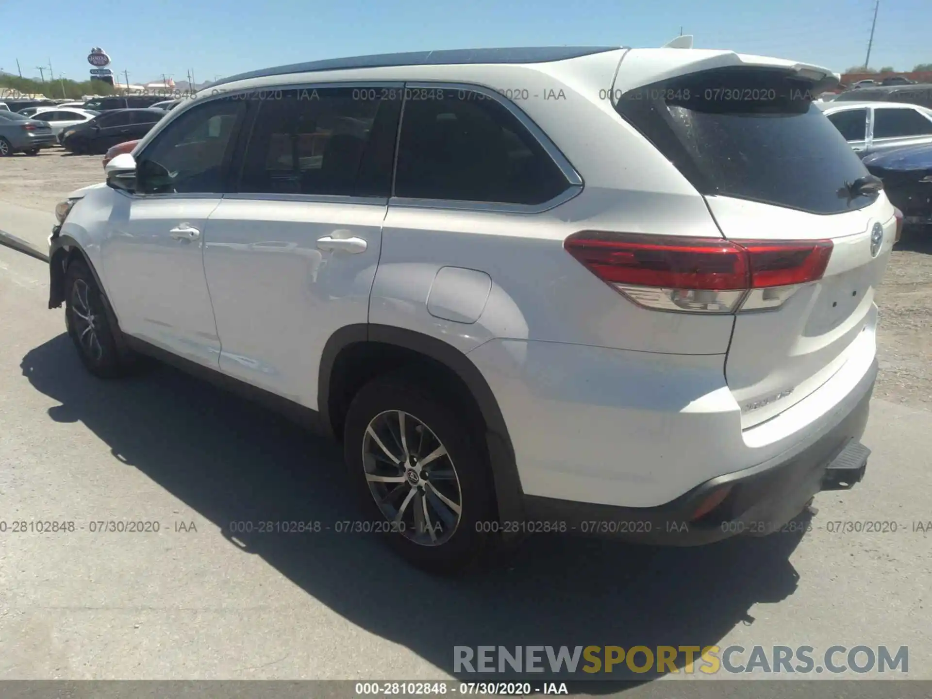 3 Photograph of a damaged car 5TDJZRFH8KS580271 TOYOTA HIGHLANDER 2019