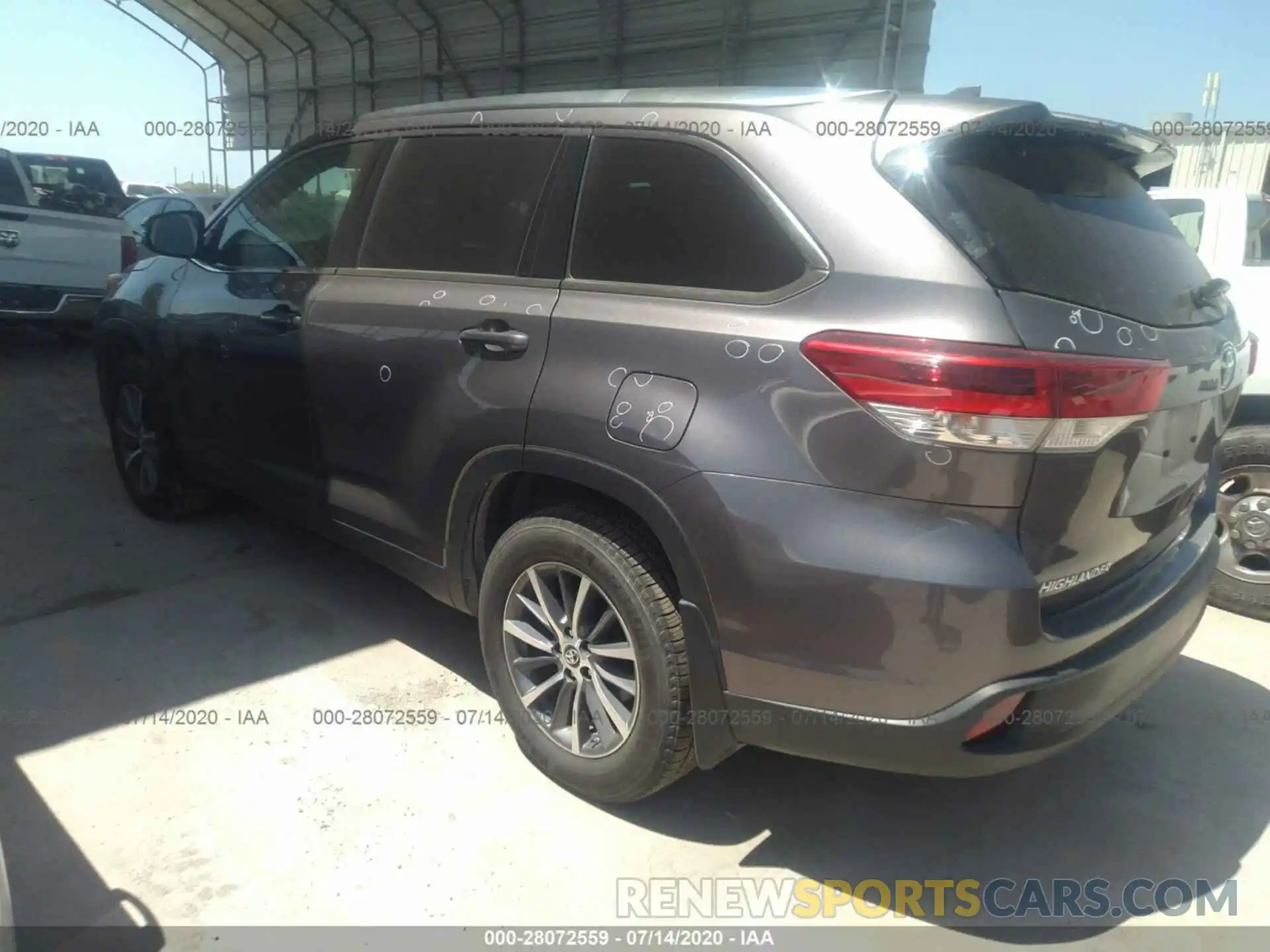 3 Photograph of a damaged car 5TDJZRFH8KS580660 TOYOTA HIGHLANDER 2019