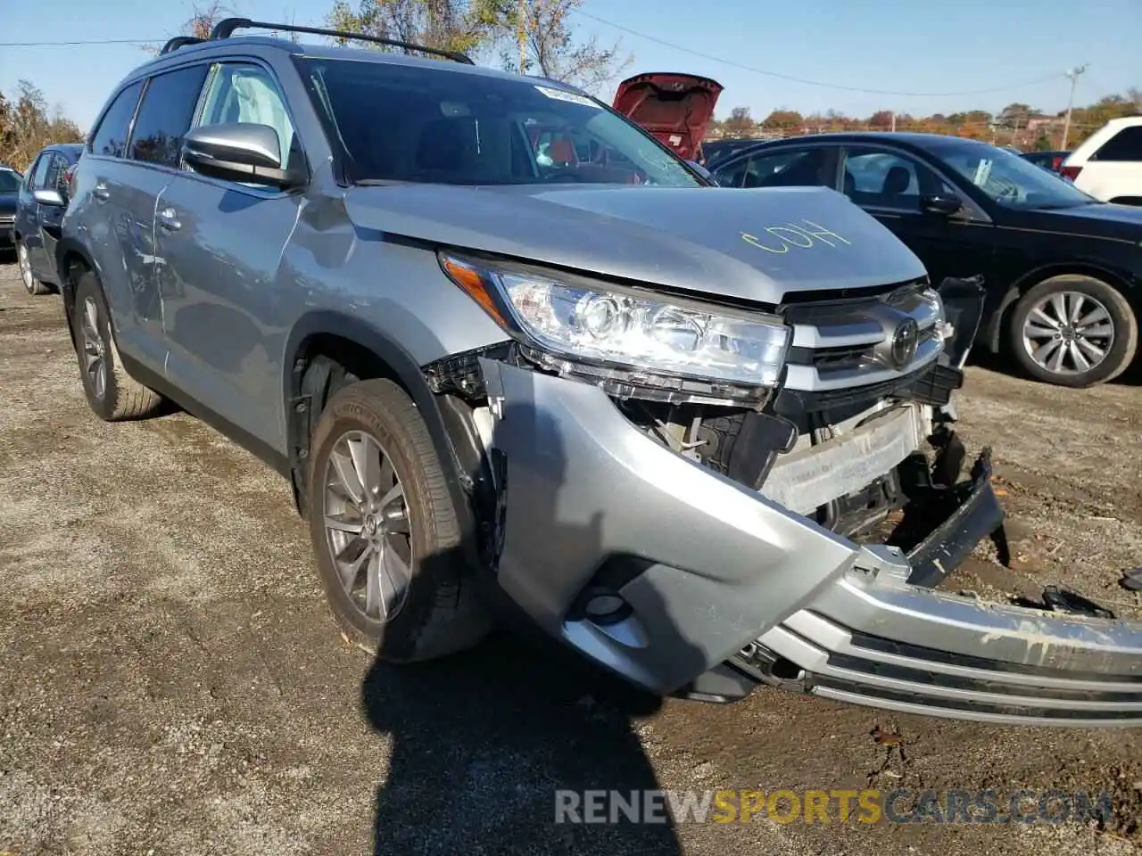 1 Photograph of a damaged car 5TDJZRFH8KS582232 TOYOTA HIGHLANDER 2019