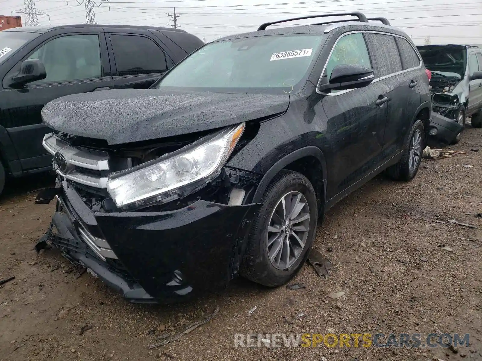 2 Photograph of a damaged car 5TDJZRFH8KS590735 TOYOTA HIGHLANDER 2019