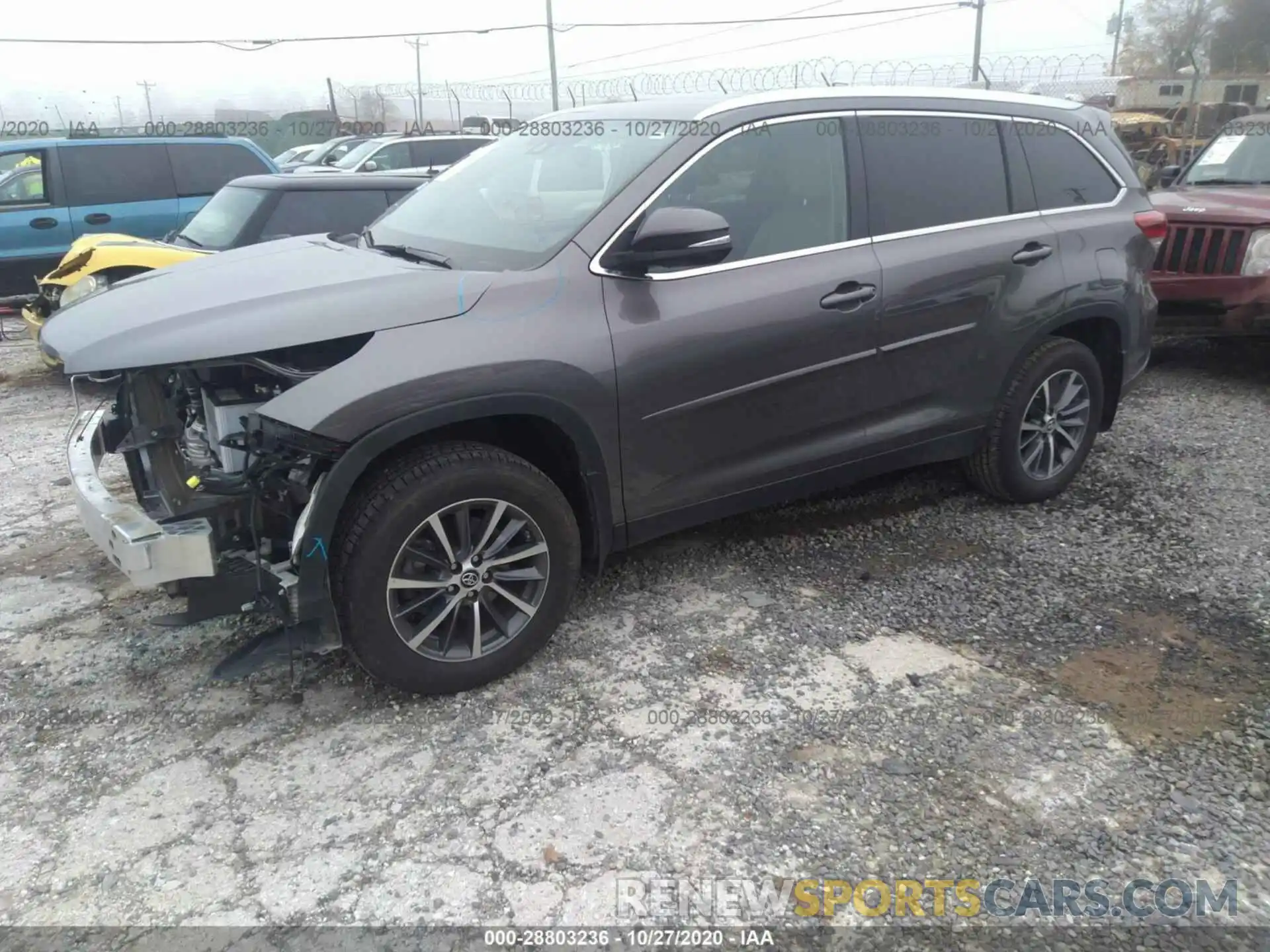 2 Photograph of a damaged car 5TDJZRFH8KS592551 TOYOTA HIGHLANDER 2019