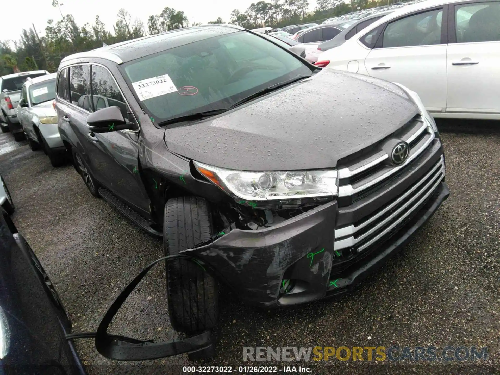 1 Photograph of a damaged car 5TDJZRFH8KS592808 TOYOTA HIGHLANDER 2019