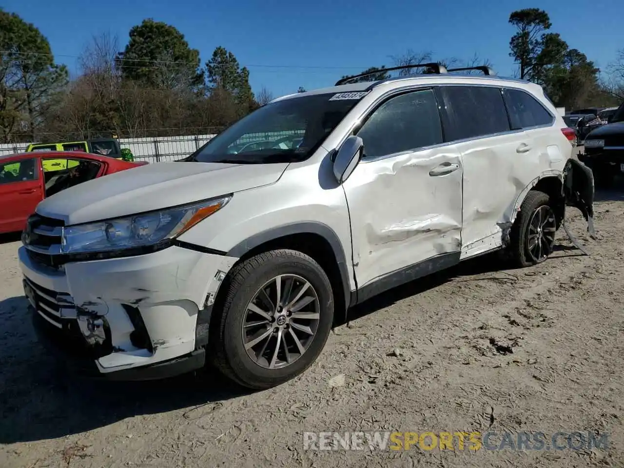 1 Photograph of a damaged car 5TDJZRFH8KS597832 TOYOTA HIGHLANDER 2019