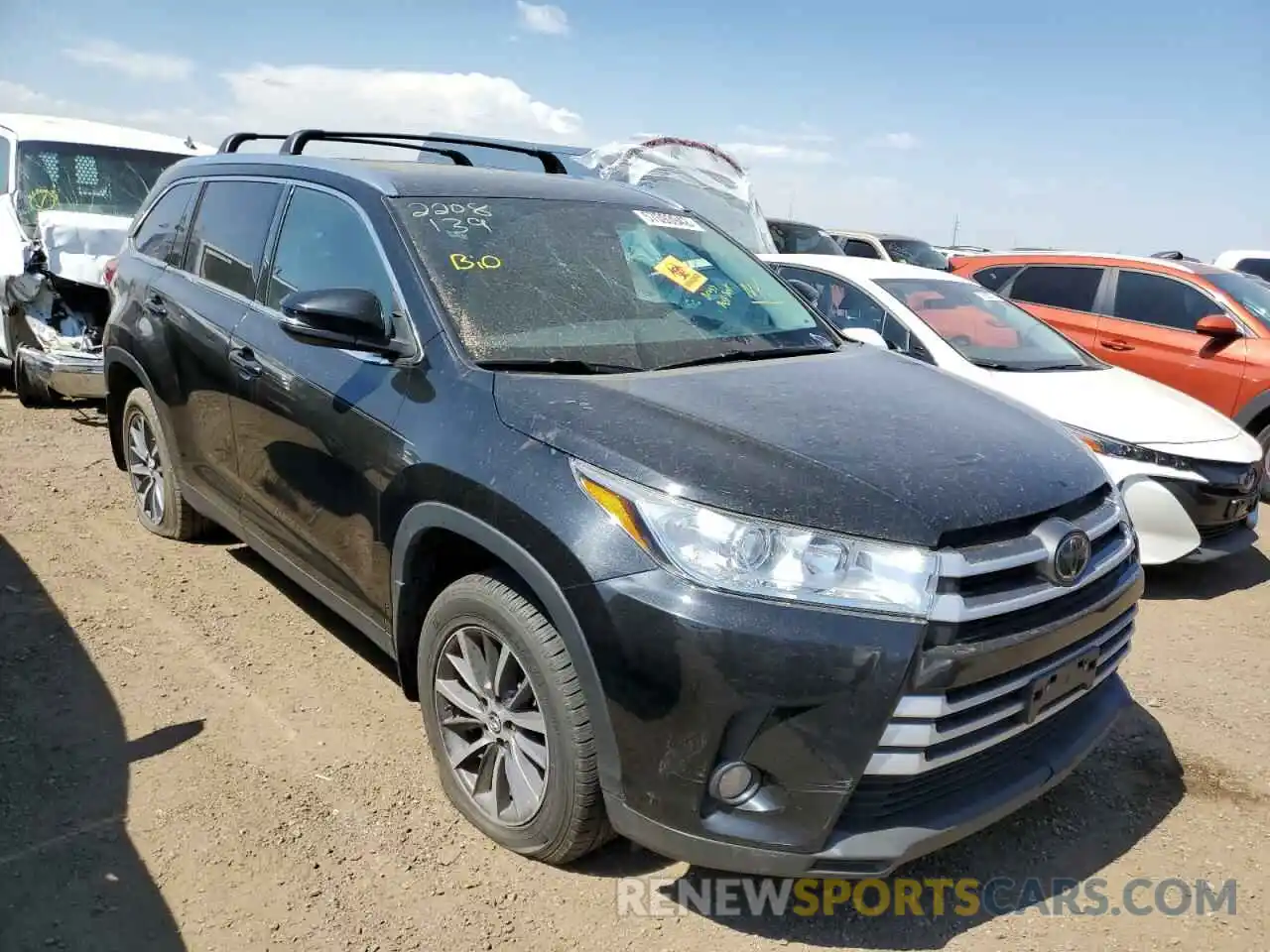 1 Фотография поврежденного автомобиля 5TDJZRFH8KS601510 TOYOTA HIGHLANDER 2019