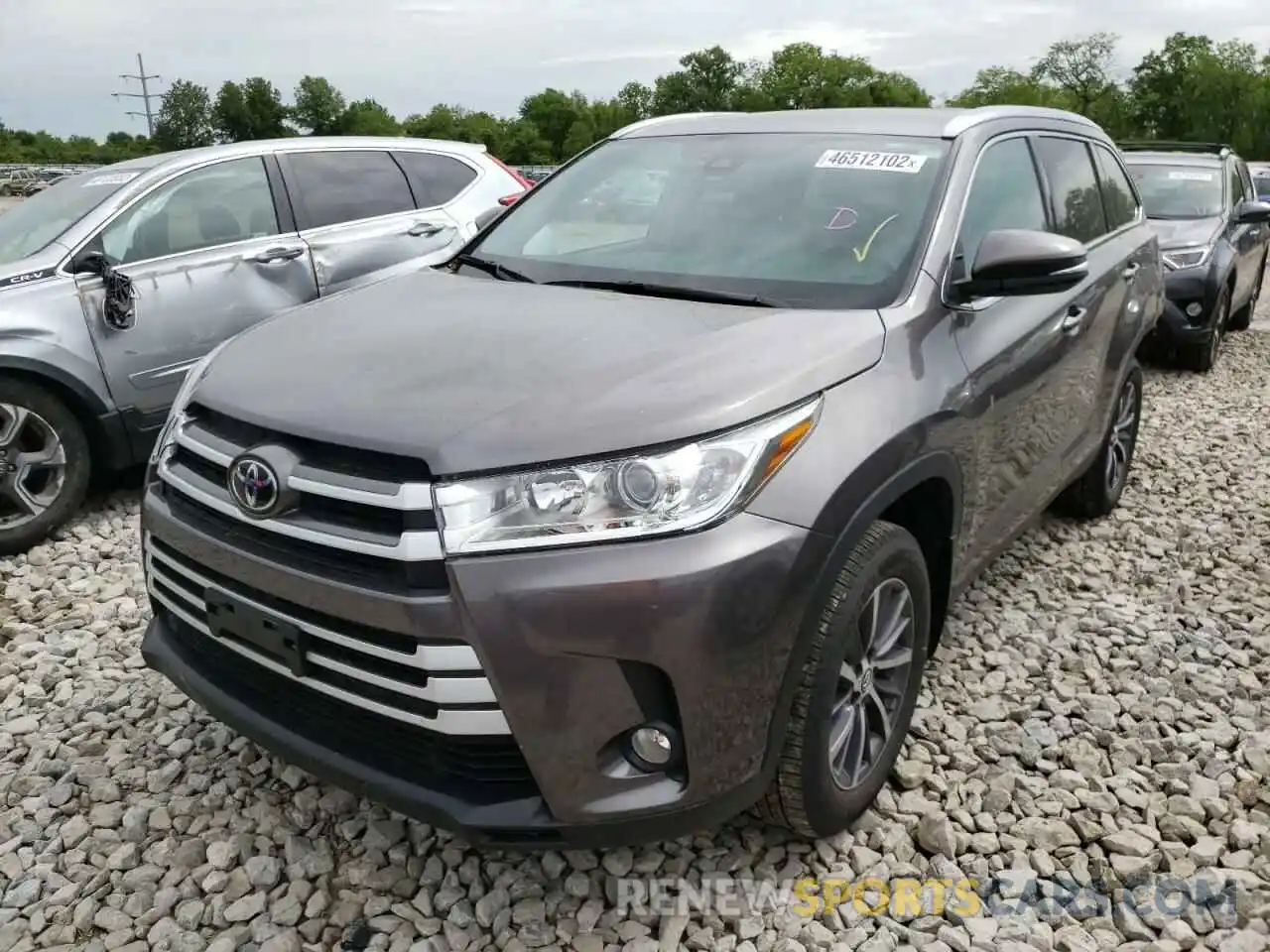 2 Photograph of a damaged car 5TDJZRFH8KS609381 TOYOTA HIGHLANDER 2019