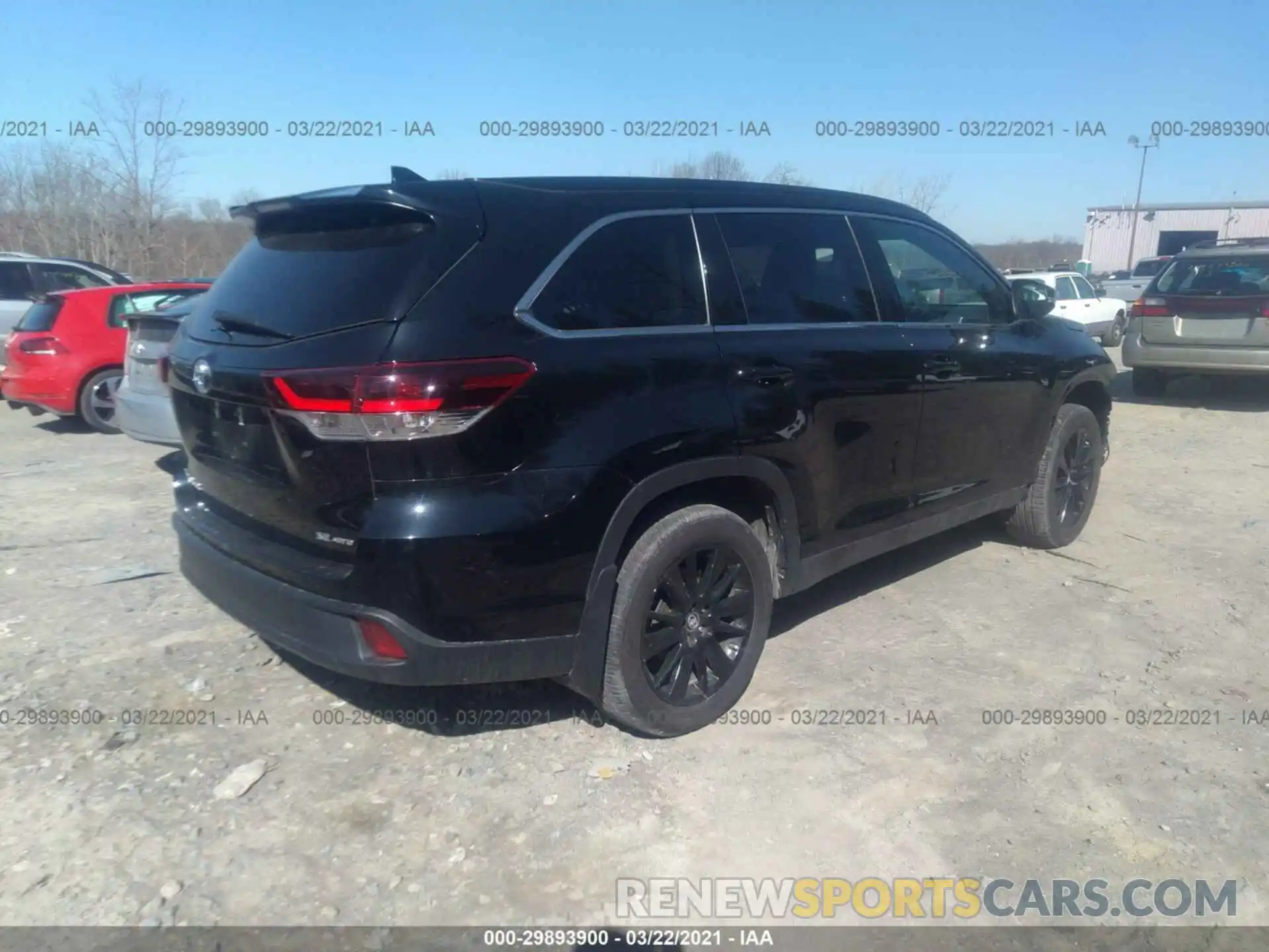 4 Photograph of a damaged car 5TDJZRFH8KS620252 TOYOTA HIGHLANDER 2019