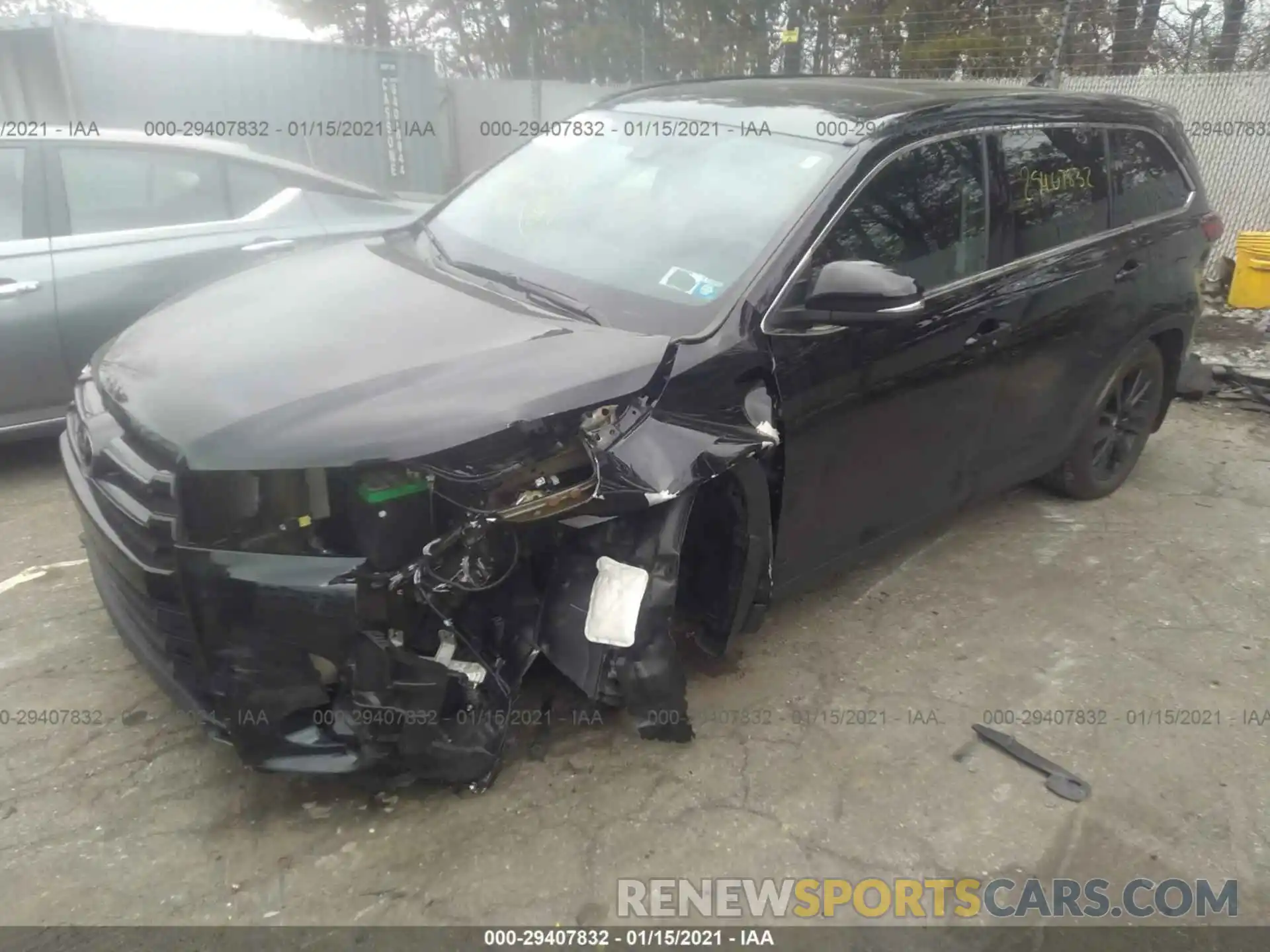 2 Photograph of a damaged car 5TDJZRFH8KS621076 TOYOTA HIGHLANDER 2019