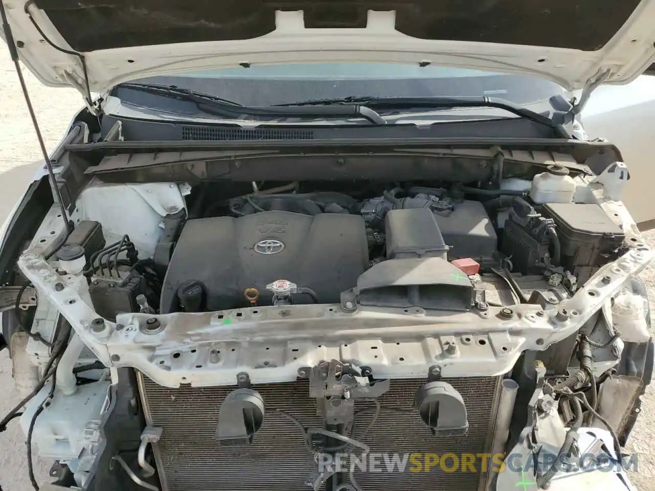 11 Photograph of a damaged car 5TDJZRFH8KS701848 TOYOTA HIGHLANDER 2019