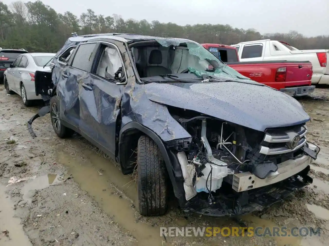 1 Photograph of a damaged car 5TDJZRFH8KS702899 TOYOTA HIGHLANDER 2019