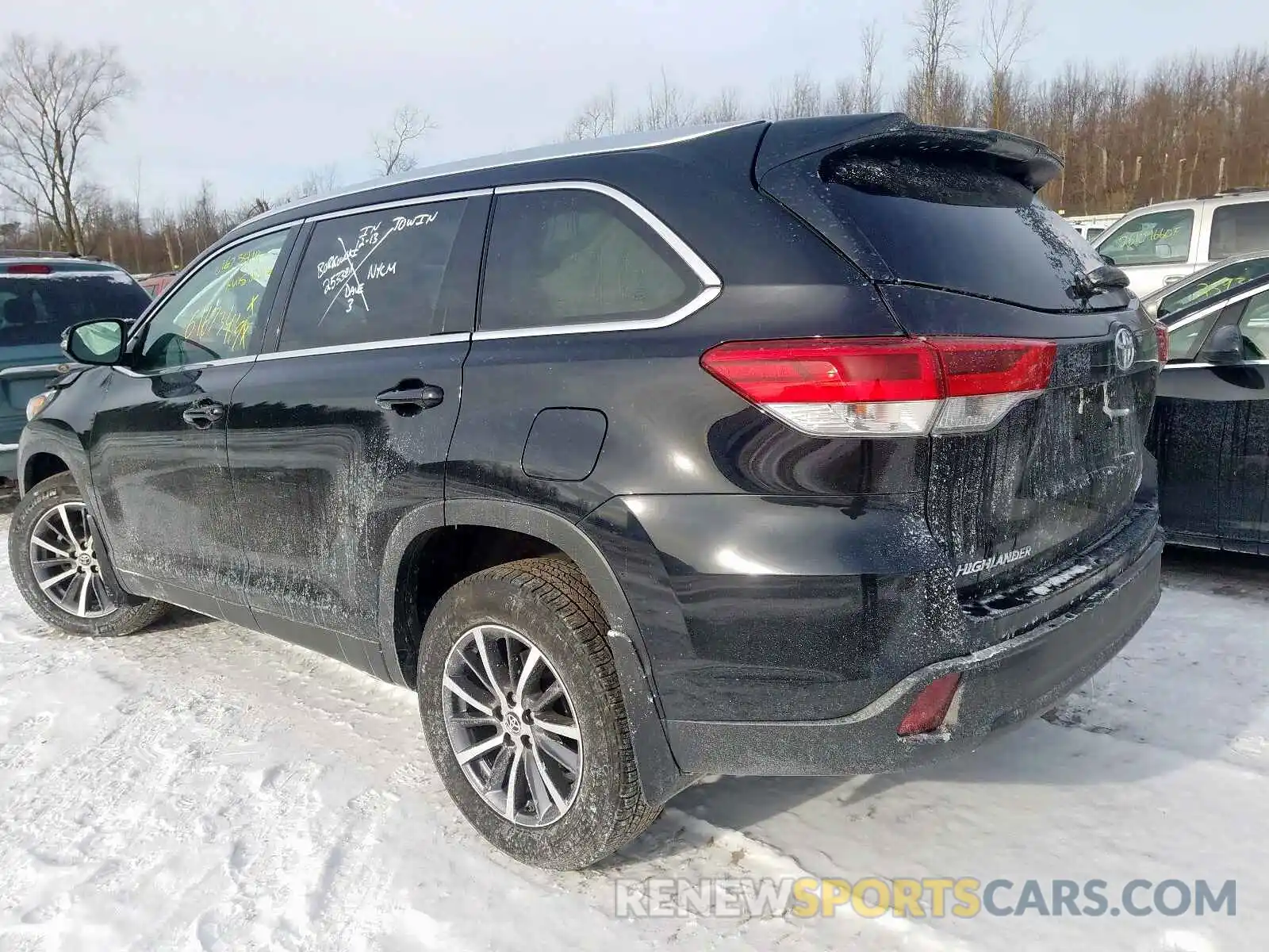 3 Фотография поврежденного автомобиля 5TDJZRFH8KS705687 TOYOTA HIGHLANDER 2019