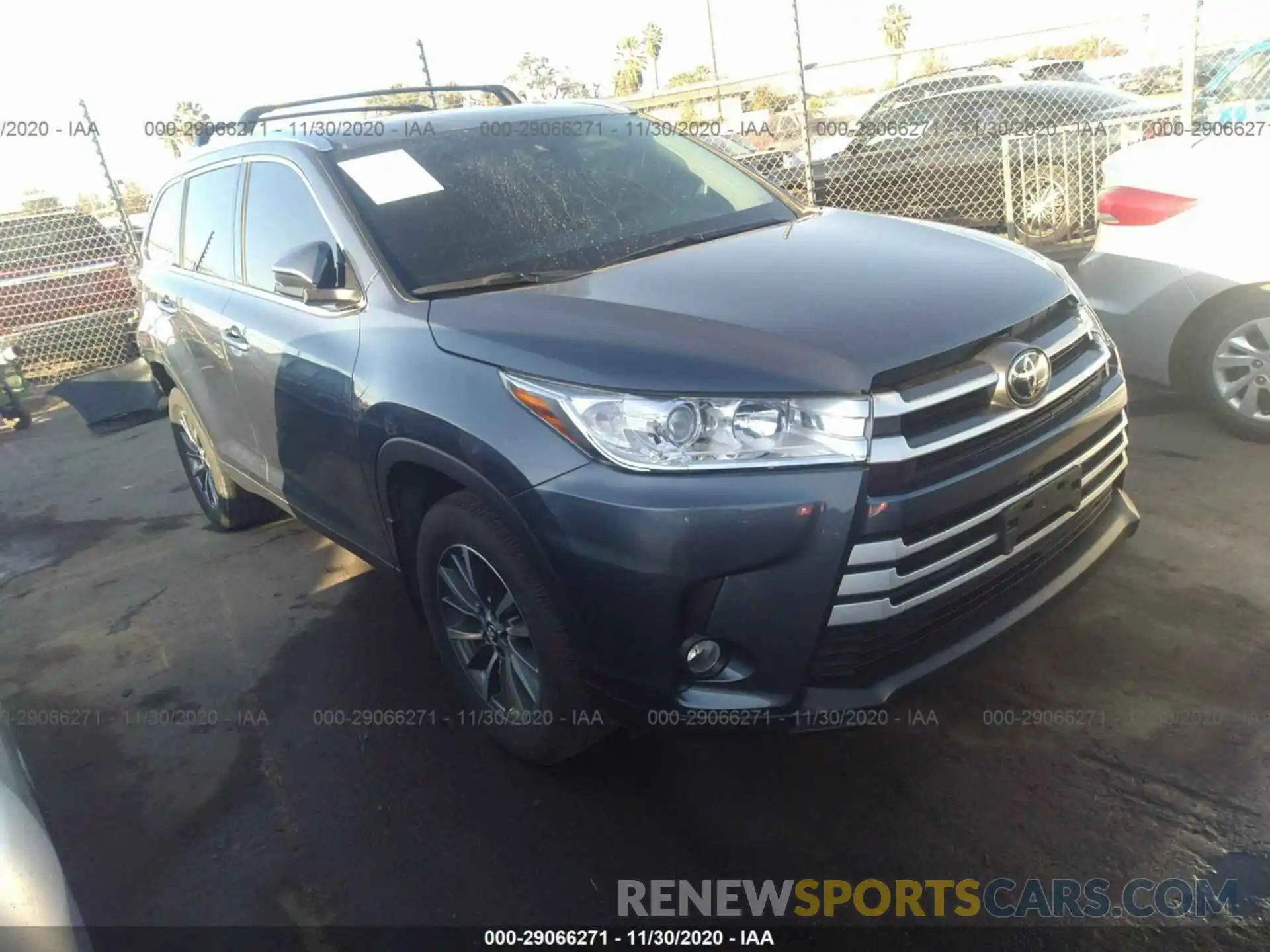 1 Photograph of a damaged car 5TDJZRFH8KS724899 TOYOTA HIGHLANDER 2019