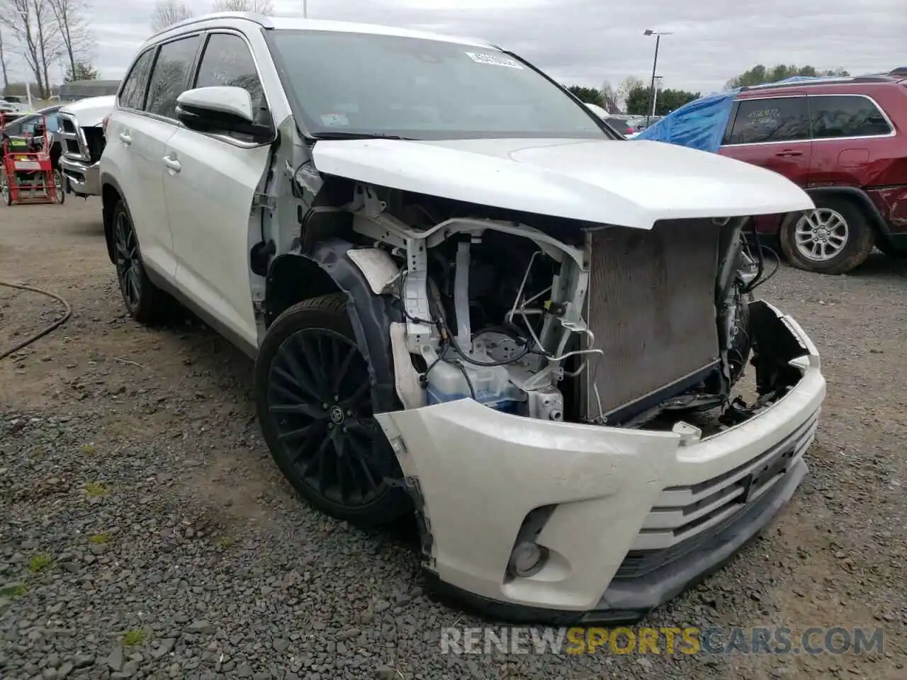 1 Photograph of a damaged car 5TDJZRFH8KS746532 TOYOTA HIGHLANDER 2019