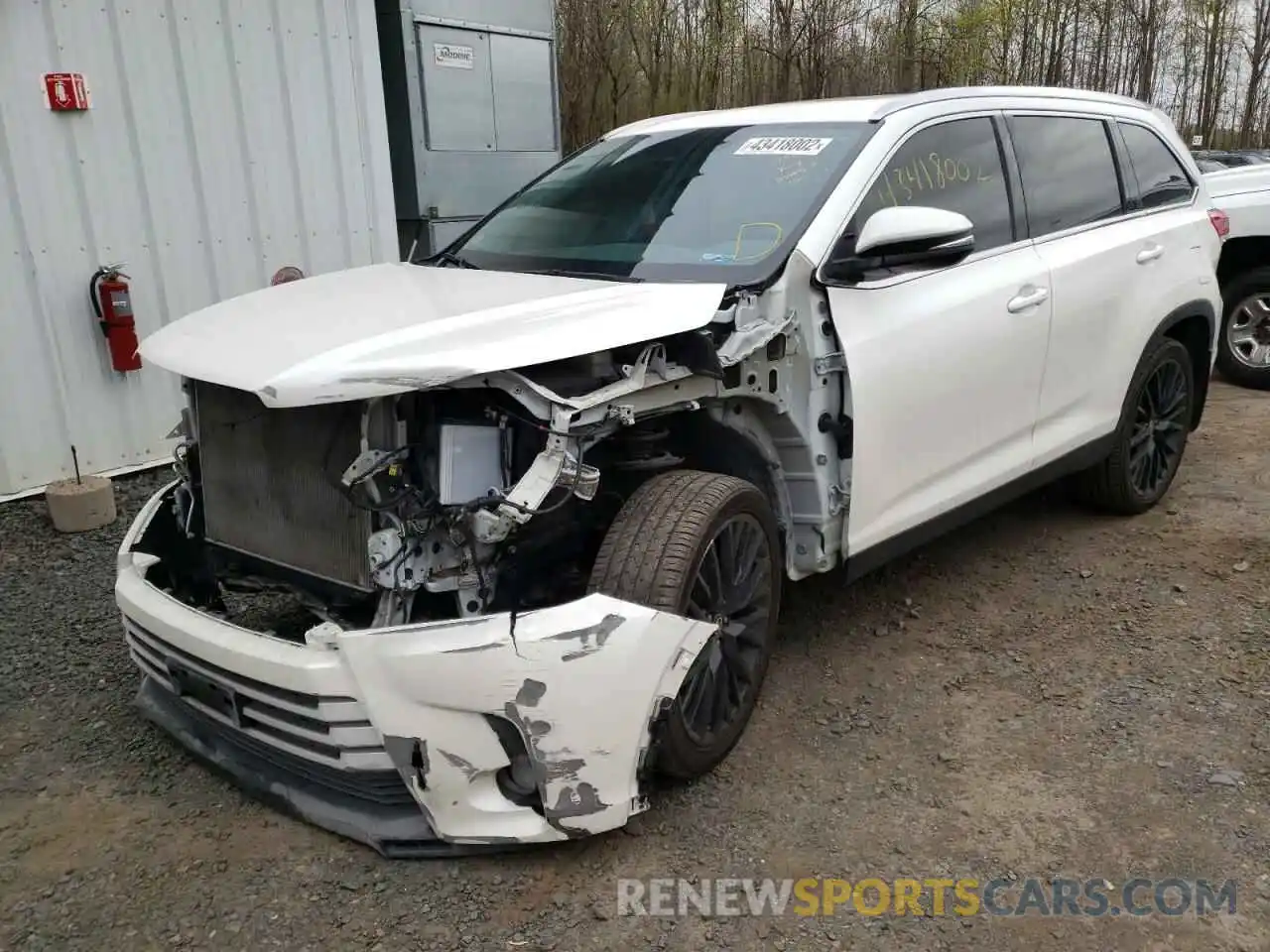 2 Photograph of a damaged car 5TDJZRFH8KS746532 TOYOTA HIGHLANDER 2019