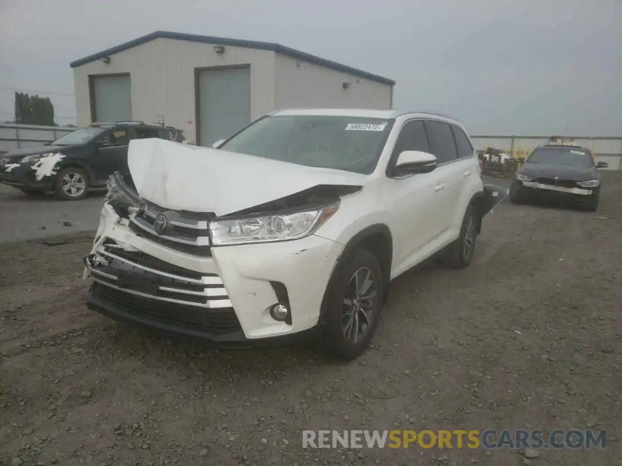 2 Photograph of a damaged car 5TDJZRFH8KS921121 TOYOTA HIGHLANDER 2019