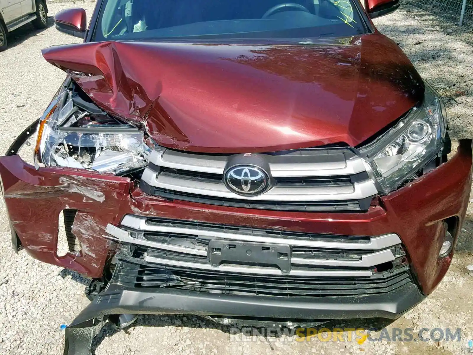 7 Photograph of a damaged car 5TDJZRFH8KS957164 TOYOTA HIGHLANDER 2019