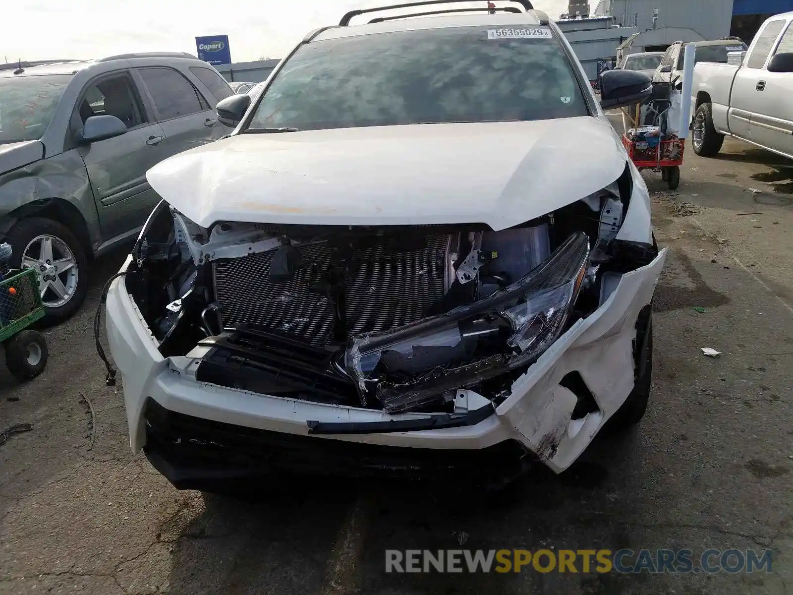 9 Photograph of a damaged car 5TDJZRFH8KS963952 TOYOTA HIGHLANDER 2019