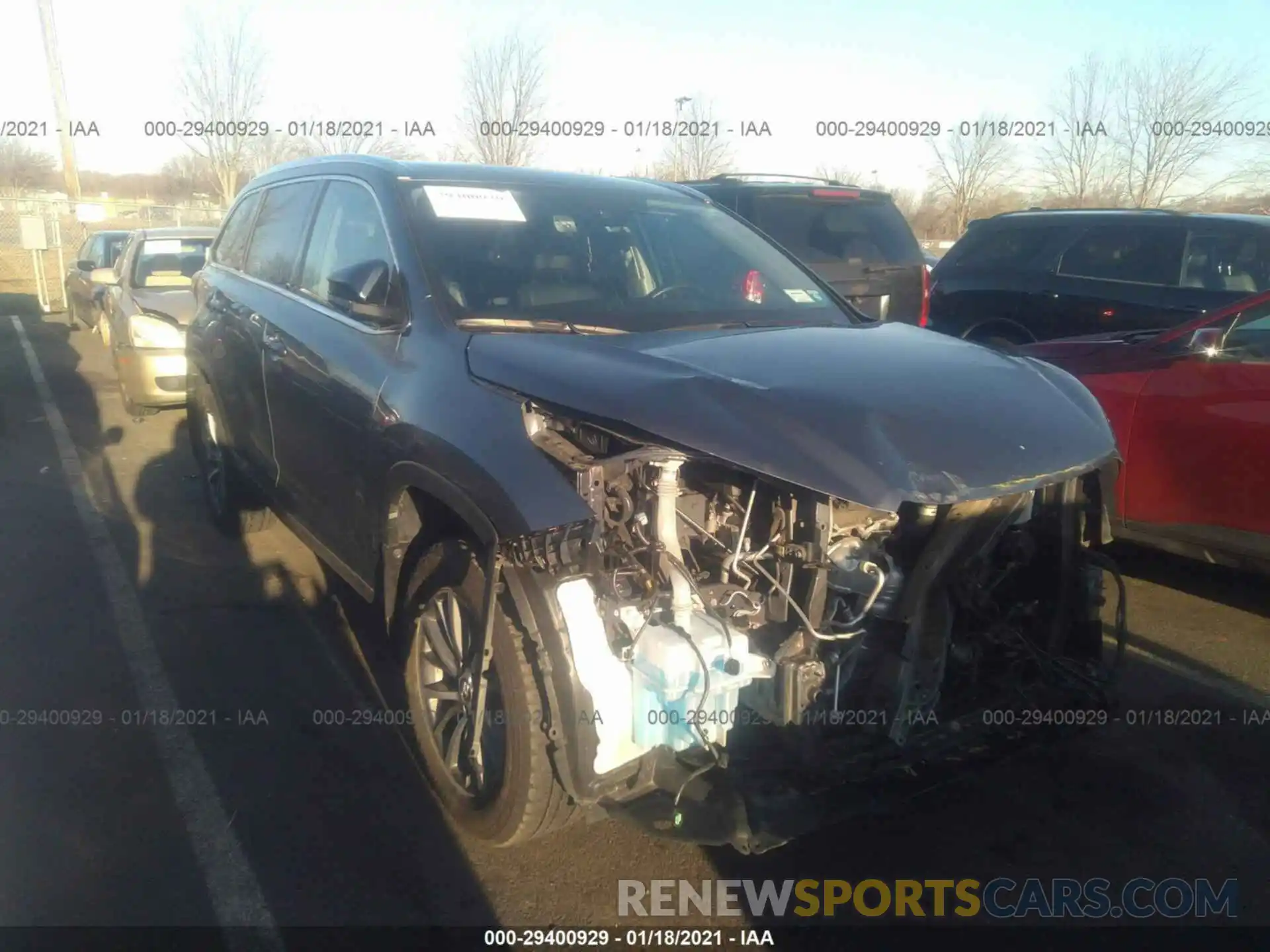 1 Photograph of a damaged car 5TDJZRFH8KS965216 TOYOTA HIGHLANDER 2019