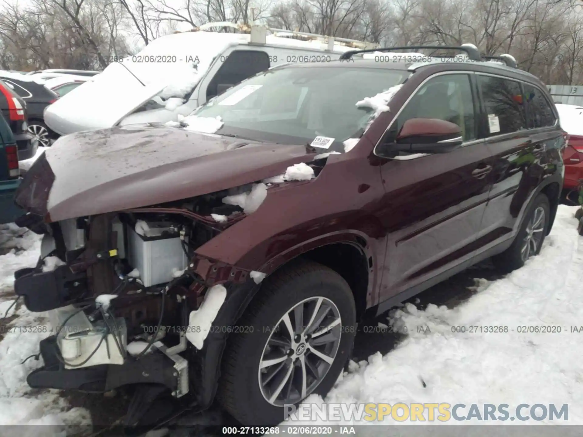 2 Photograph of a damaged car 5TDJZRFH8KS973185 TOYOTA HIGHLANDER 2019