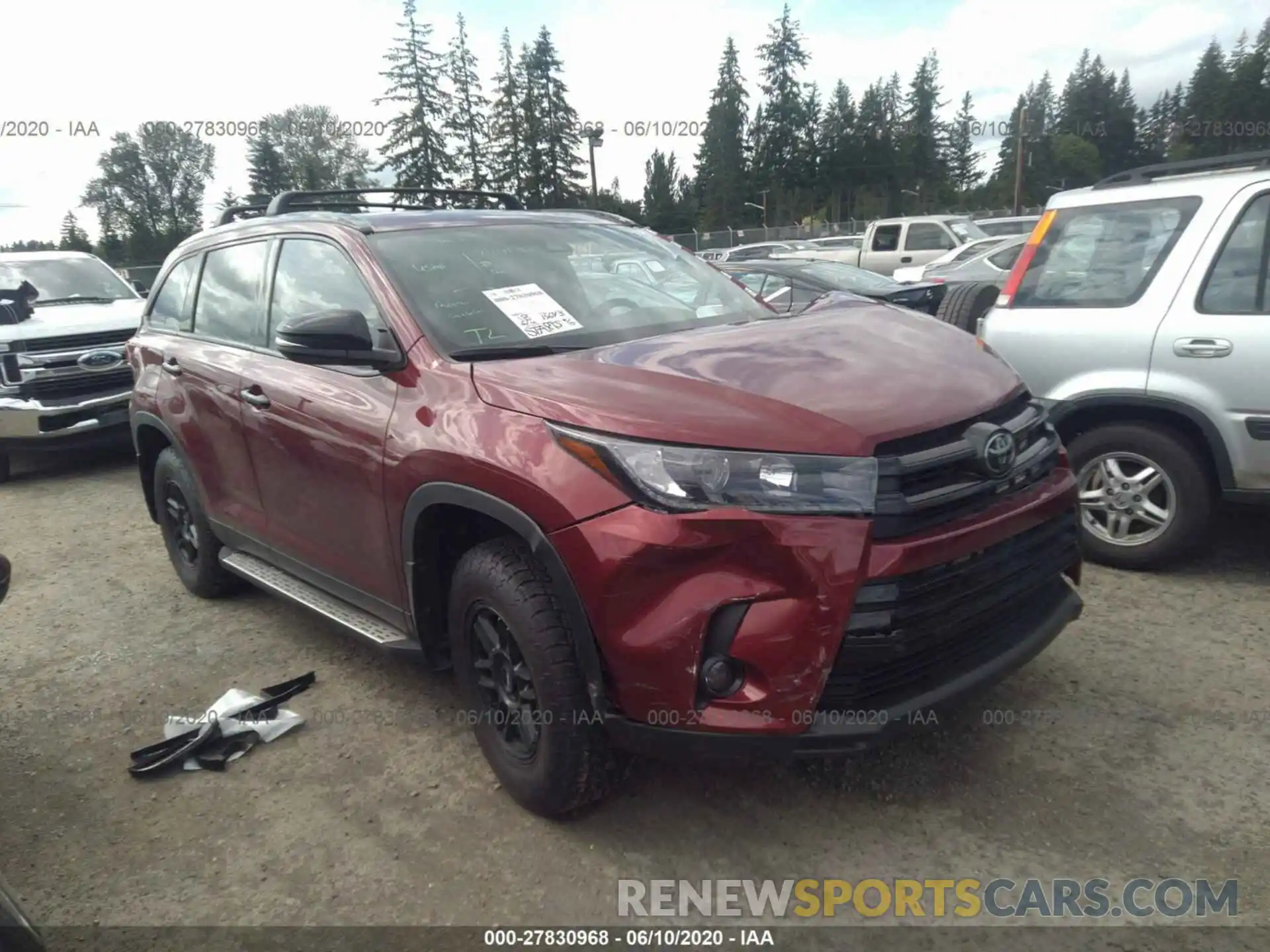 1 Photograph of a damaged car 5TDJZRFH8KS975051 TOYOTA HIGHLANDER 2019