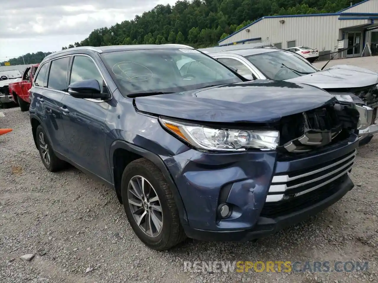 1 Photograph of a damaged car 5TDJZRFH8KS978726 TOYOTA HIGHLANDER 2019