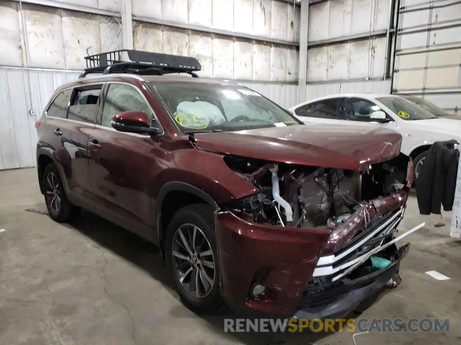 1 Photograph of a damaged car 5TDJZRFH8KS996319 TOYOTA HIGHLANDER 2019