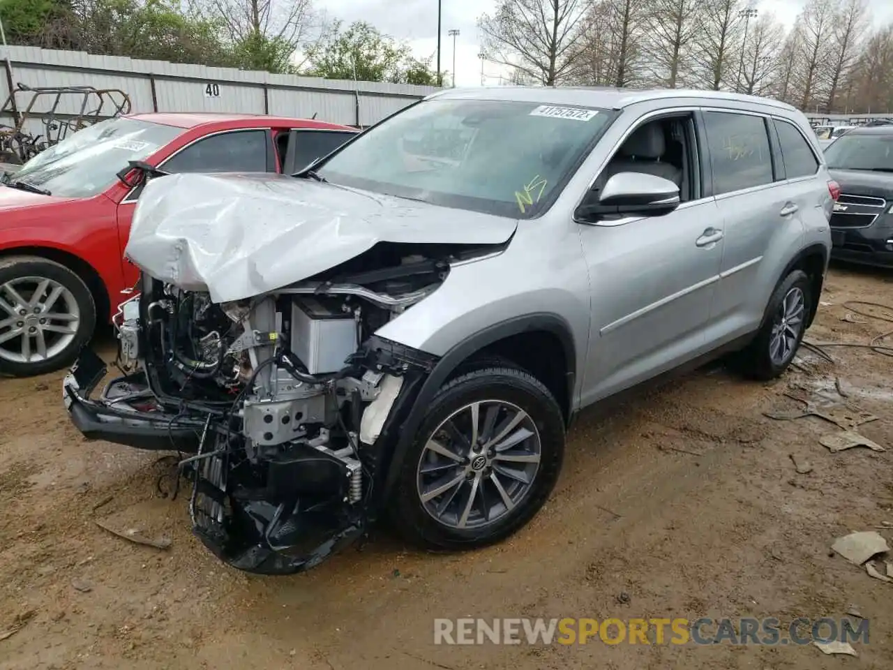 2 Photograph of a damaged car 5TDJZRFH8KS997518 TOYOTA HIGHLANDER 2019