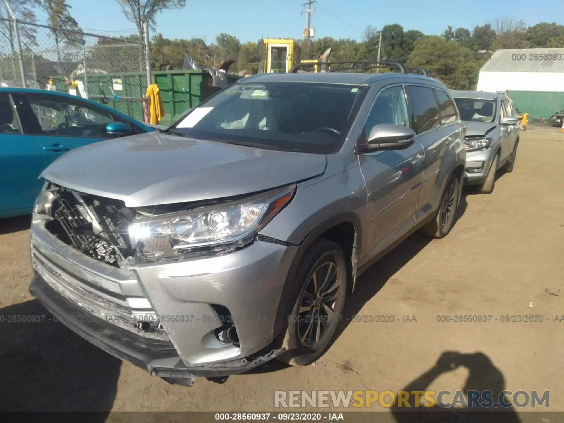 2 Photograph of a damaged car 5TDJZRFH9KS562572 TOYOTA HIGHLANDER 2019