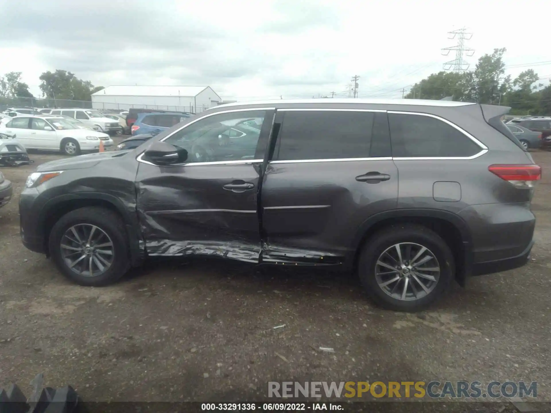 6 Photograph of a damaged car 5TDJZRFH9KS569487 TOYOTA HIGHLANDER 2019