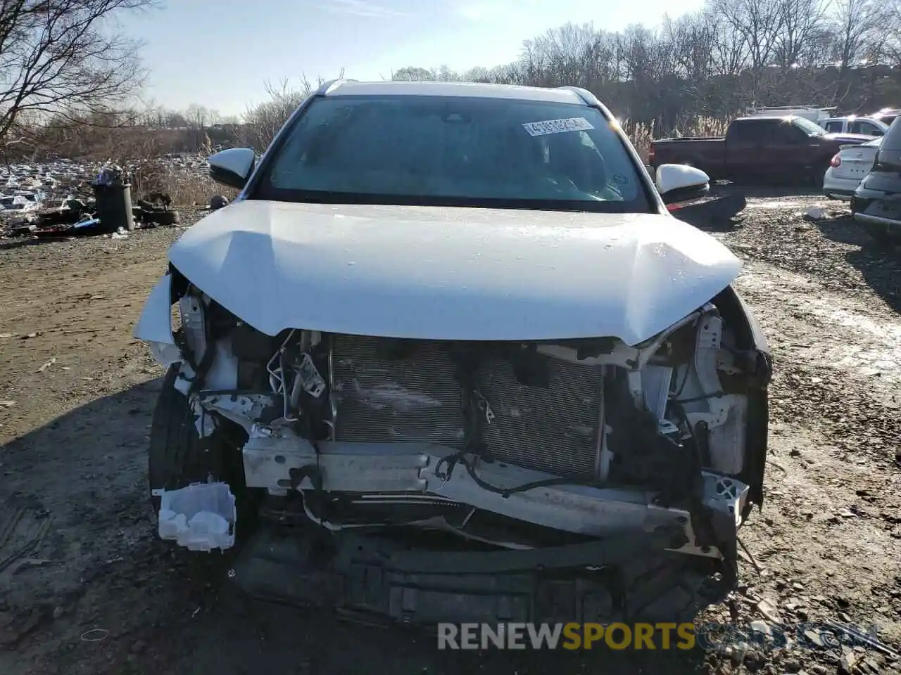 5 Photograph of a damaged car 5TDJZRFH9KS574446 TOYOTA HIGHLANDER 2019