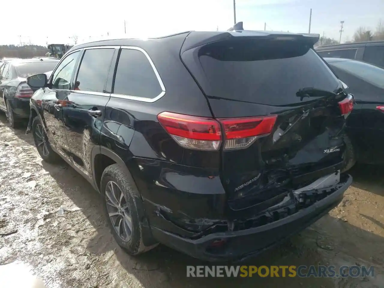 3 Фотография поврежденного автомобиля 5TDJZRFH9KS582191 TOYOTA HIGHLANDER 2019