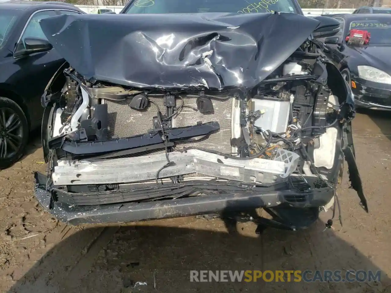 9 Photograph of a damaged car 5TDJZRFH9KS582191 TOYOTA HIGHLANDER 2019