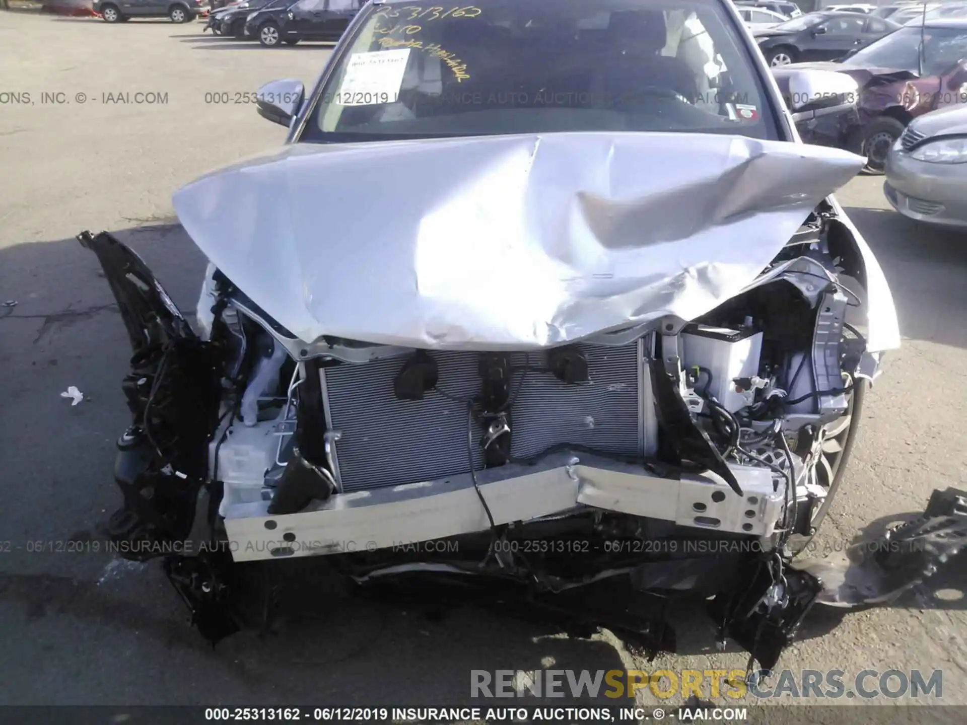 6 Photograph of a damaged car 5TDJZRFH9KS584698 TOYOTA HIGHLANDER 2019