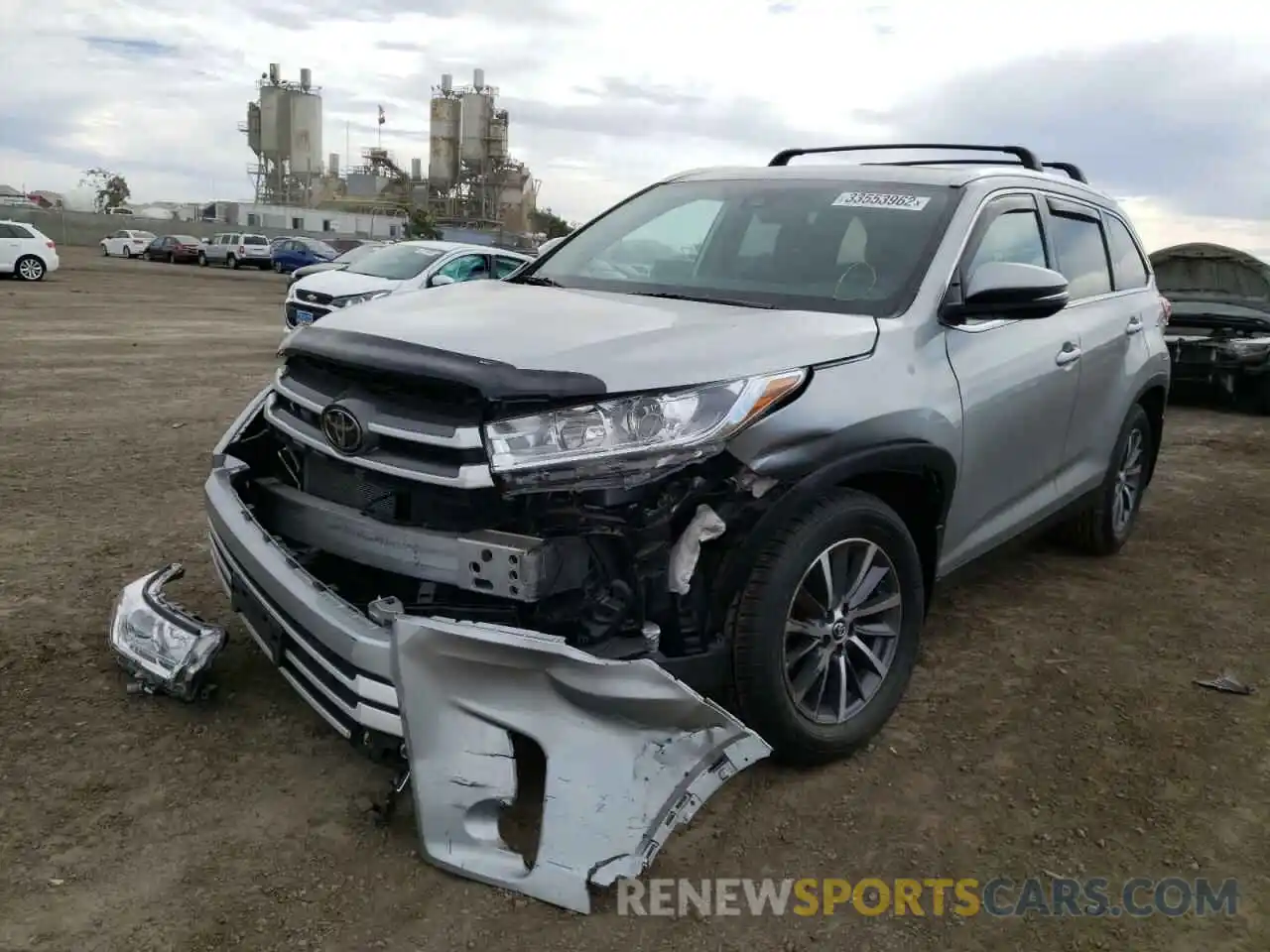 2 Photograph of a damaged car 5TDJZRFH9KS587780 TOYOTA HIGHLANDER 2019