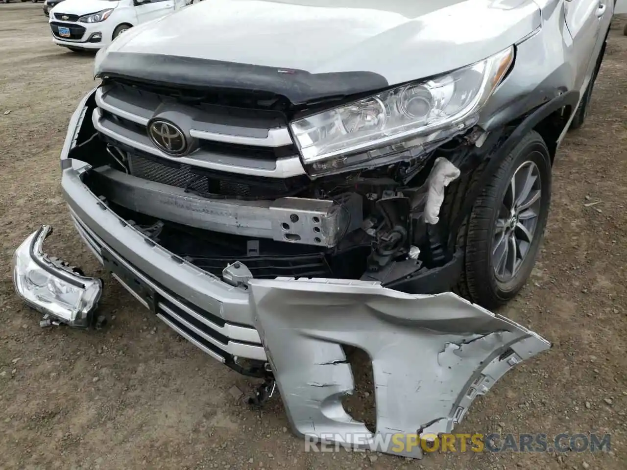 9 Фотография поврежденного автомобиля 5TDJZRFH9KS587780 TOYOTA HIGHLANDER 2019