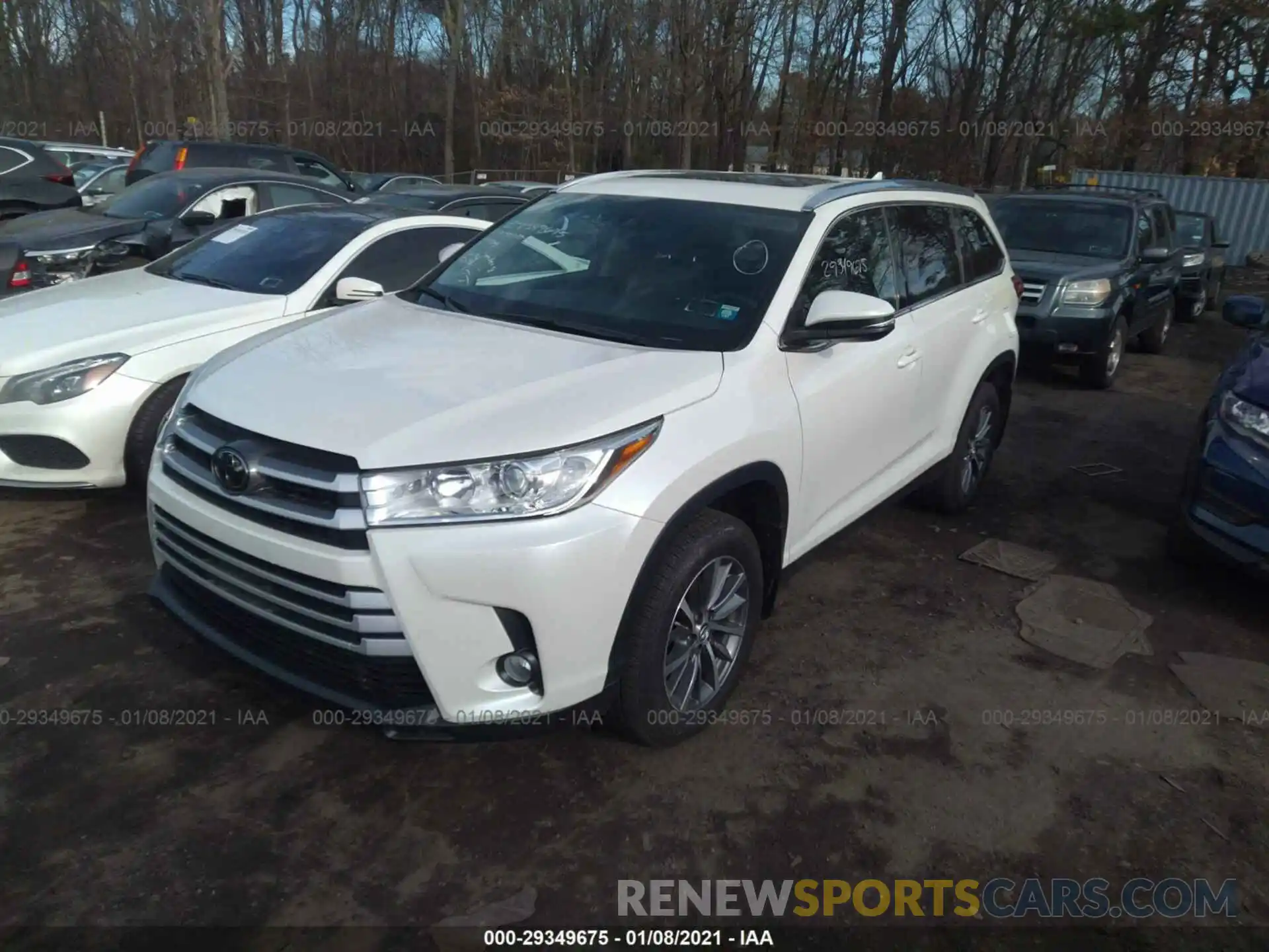 2 Photograph of a damaged car 5TDJZRFH9KS588265 TOYOTA HIGHLANDER 2019