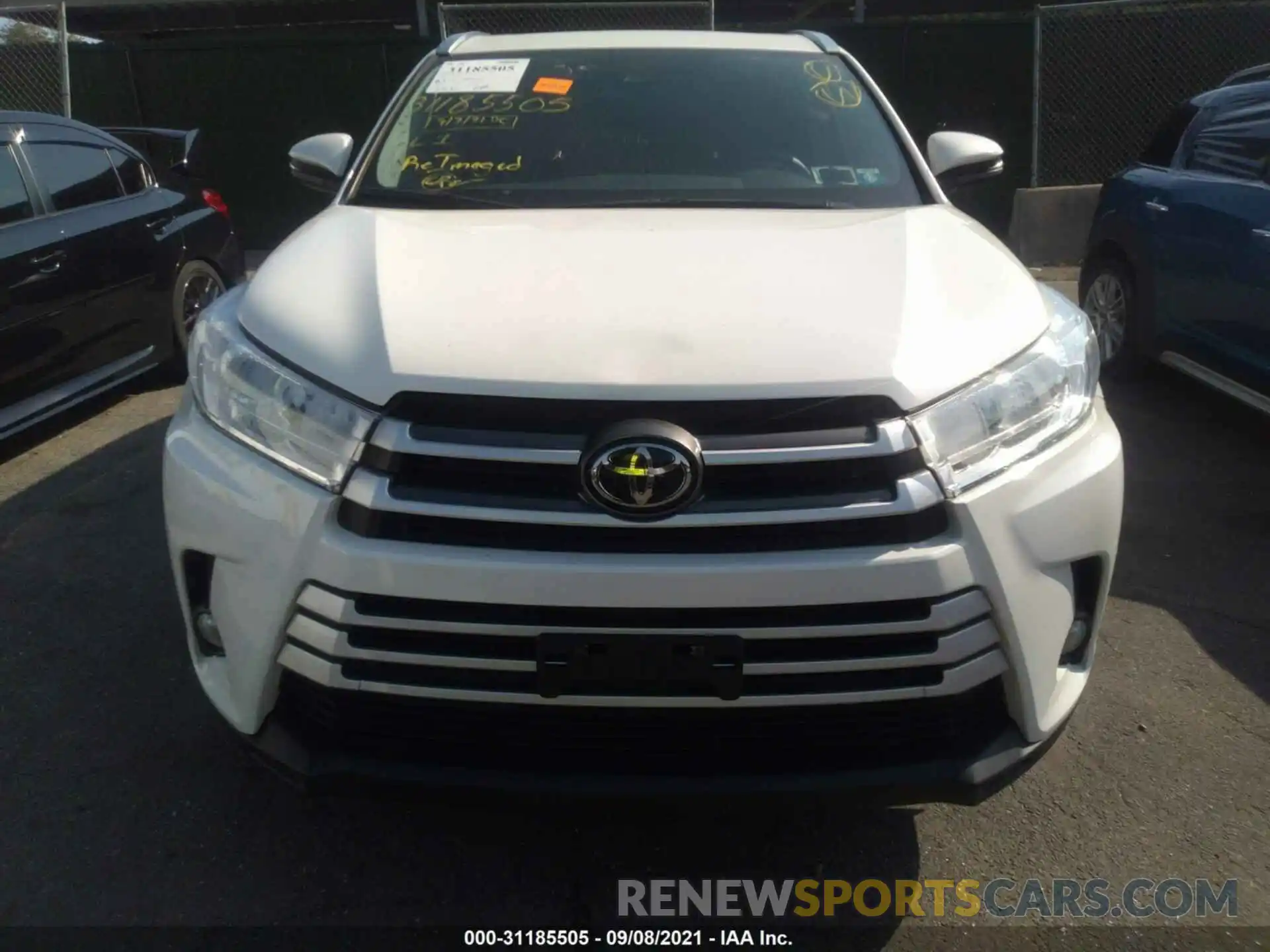 6 Photograph of a damaged car 5TDJZRFH9KS595278 TOYOTA HIGHLANDER 2019