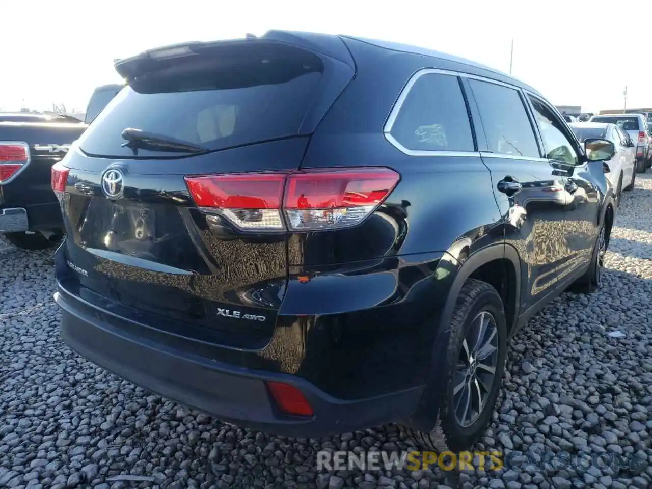 4 Фотография поврежденного автомобиля 5TDJZRFH9KS596673 TOYOTA HIGHLANDER 2019