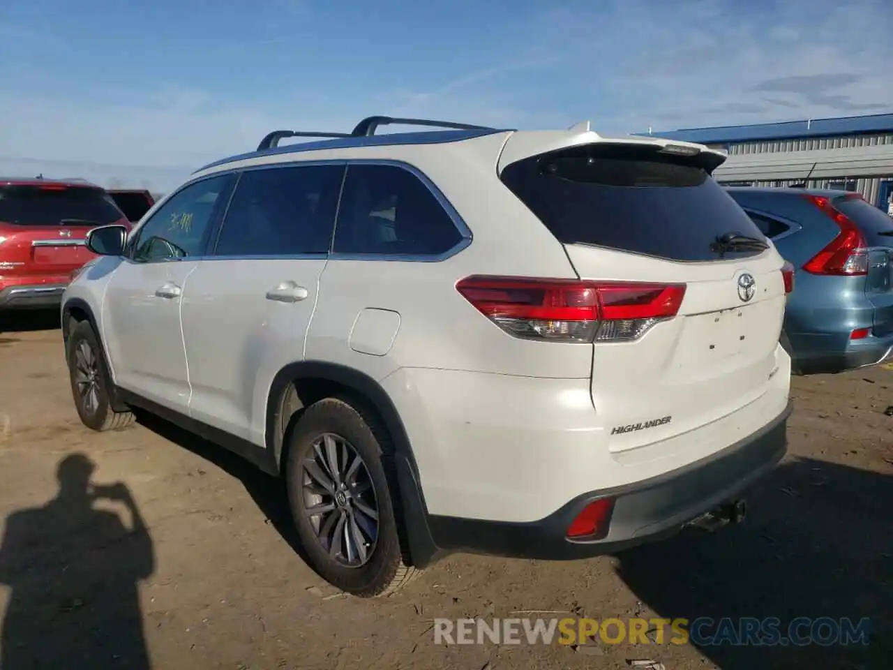 3 Фотография поврежденного автомобиля 5TDJZRFH9KS601046 TOYOTA HIGHLANDER 2019