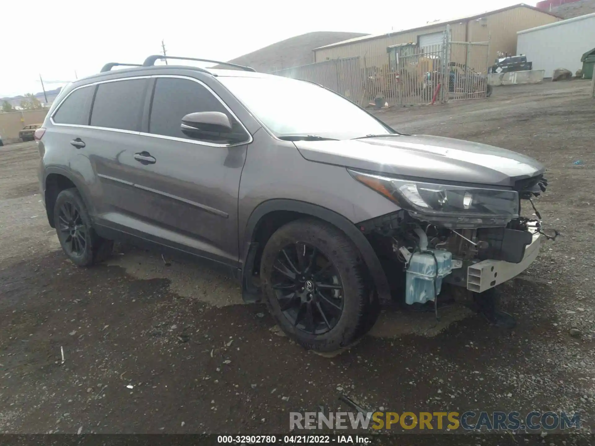 1 Photograph of a damaged car 5TDJZRFH9KS606327 TOYOTA HIGHLANDER 2019