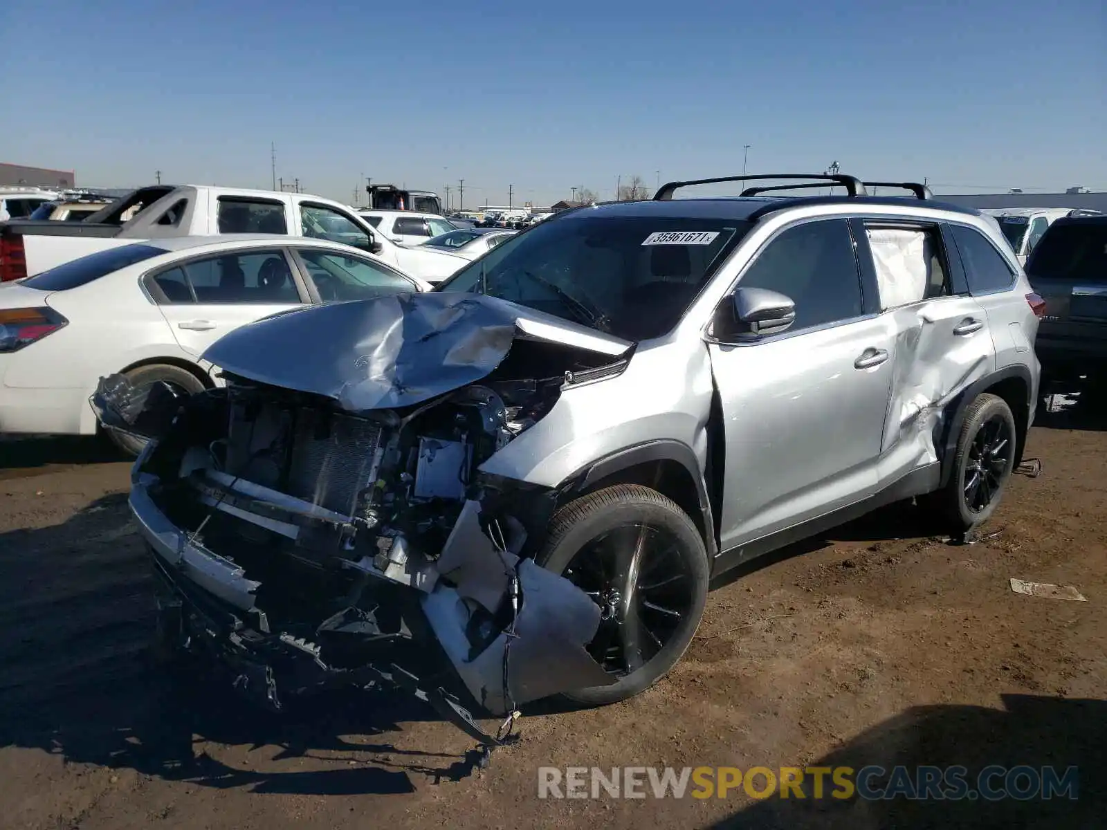 2 Photograph of a damaged car 5TDJZRFH9KS611219 TOYOTA HIGHLANDER 2019