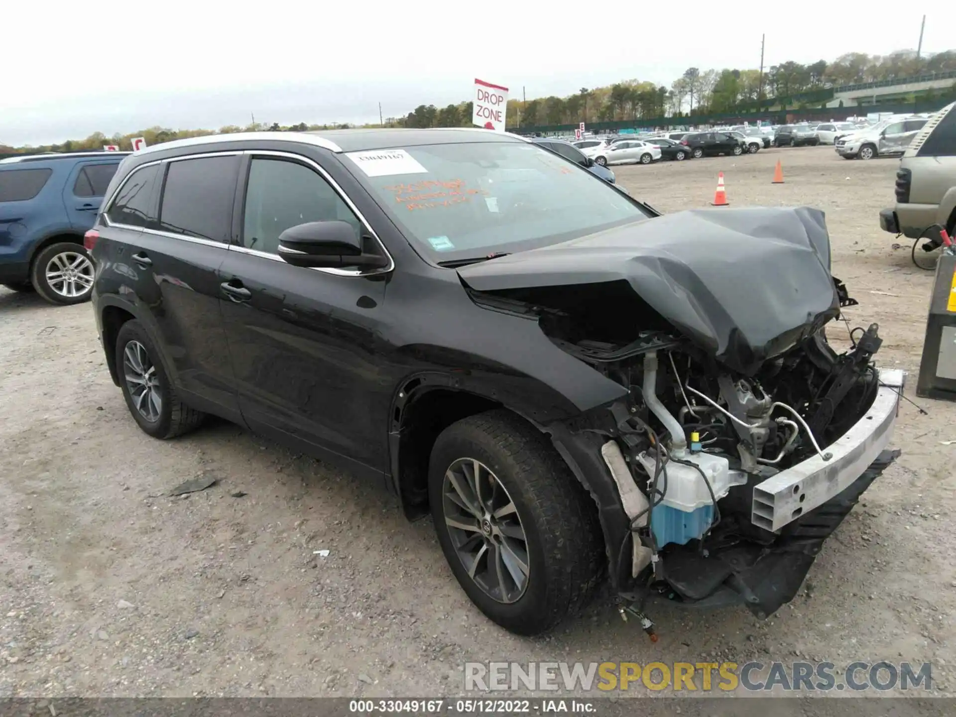 1 Photograph of a damaged car 5TDJZRFH9KS618137 TOYOTA HIGHLANDER 2019