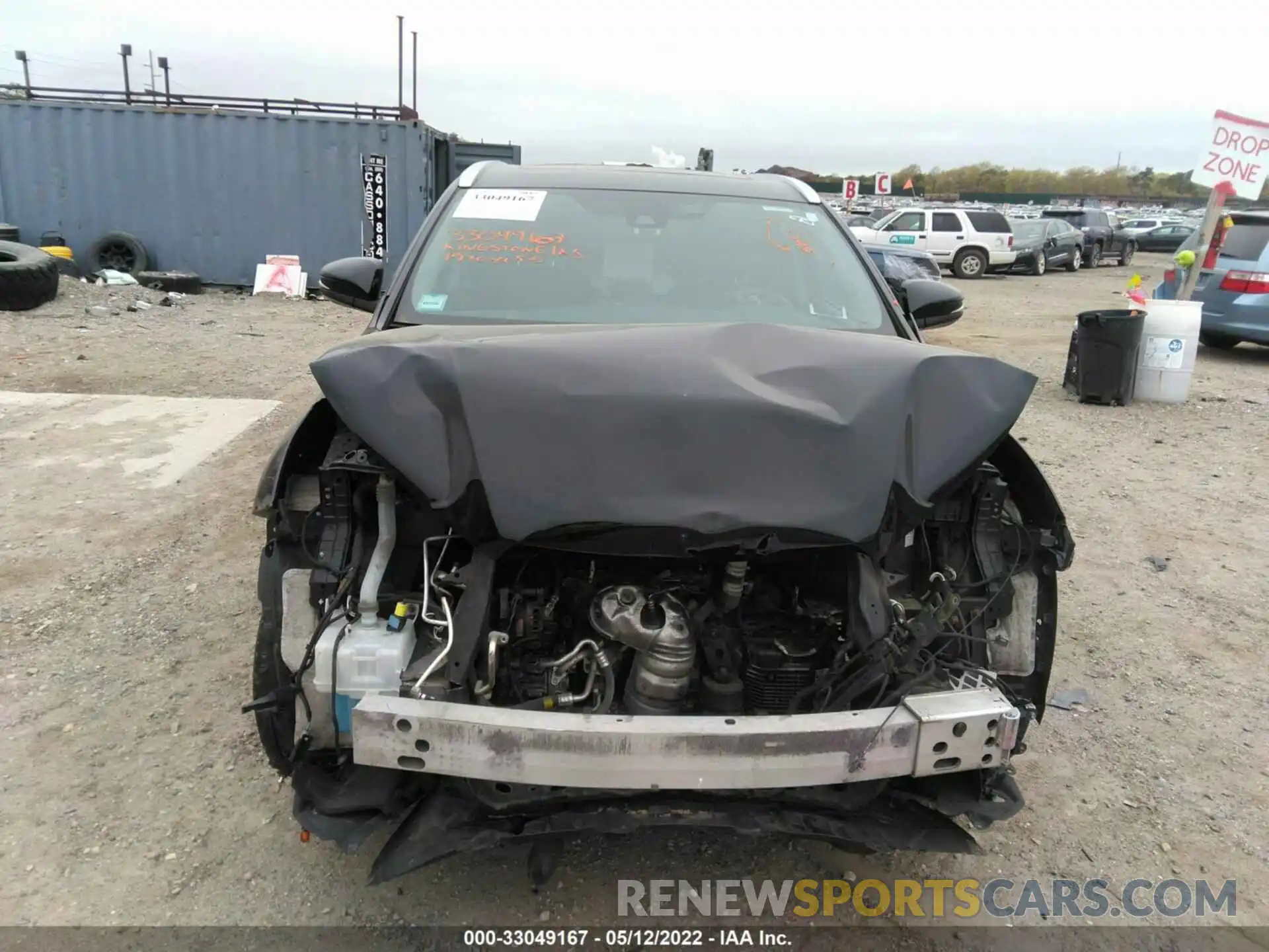 6 Photograph of a damaged car 5TDJZRFH9KS618137 TOYOTA HIGHLANDER 2019