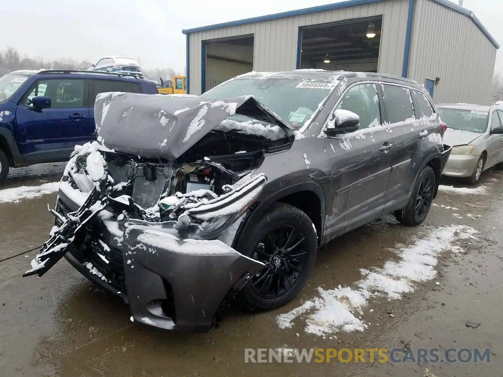 2 Photograph of a damaged car 5TDJZRFH9KS620471 TOYOTA HIGHLANDER 2019