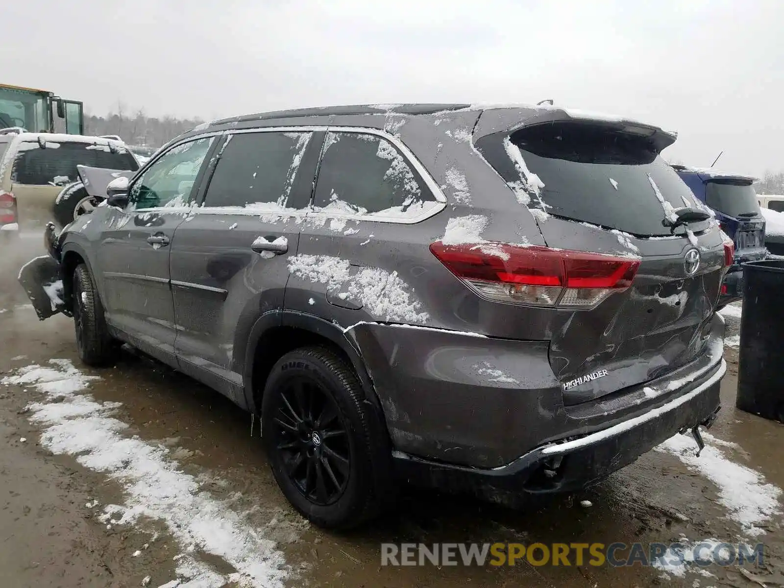 3 Photograph of a damaged car 5TDJZRFH9KS620471 TOYOTA HIGHLANDER 2019