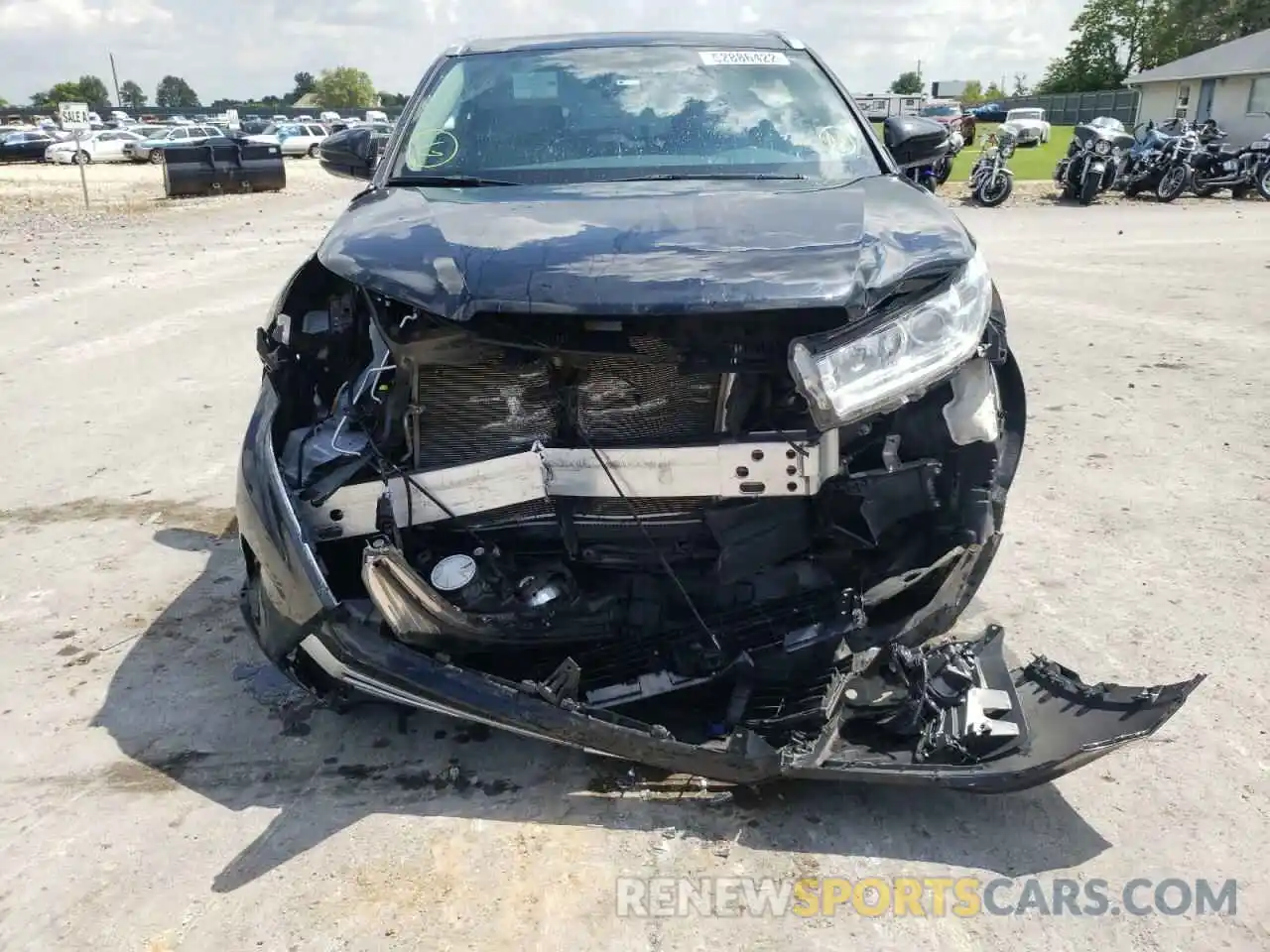 9 Photograph of a damaged car 5TDJZRFH9KS621880 TOYOTA HIGHLANDER 2019