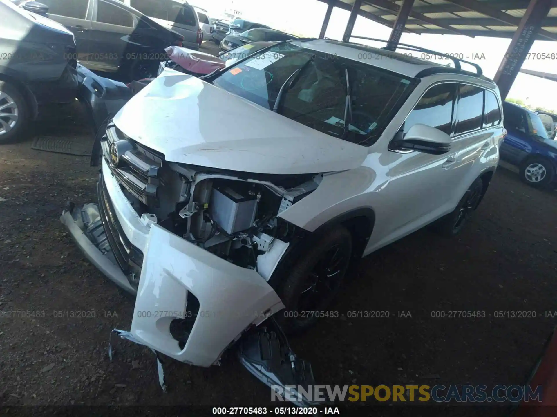 2 Photograph of a damaged car 5TDJZRFH9KS627999 TOYOTA HIGHLANDER 2019