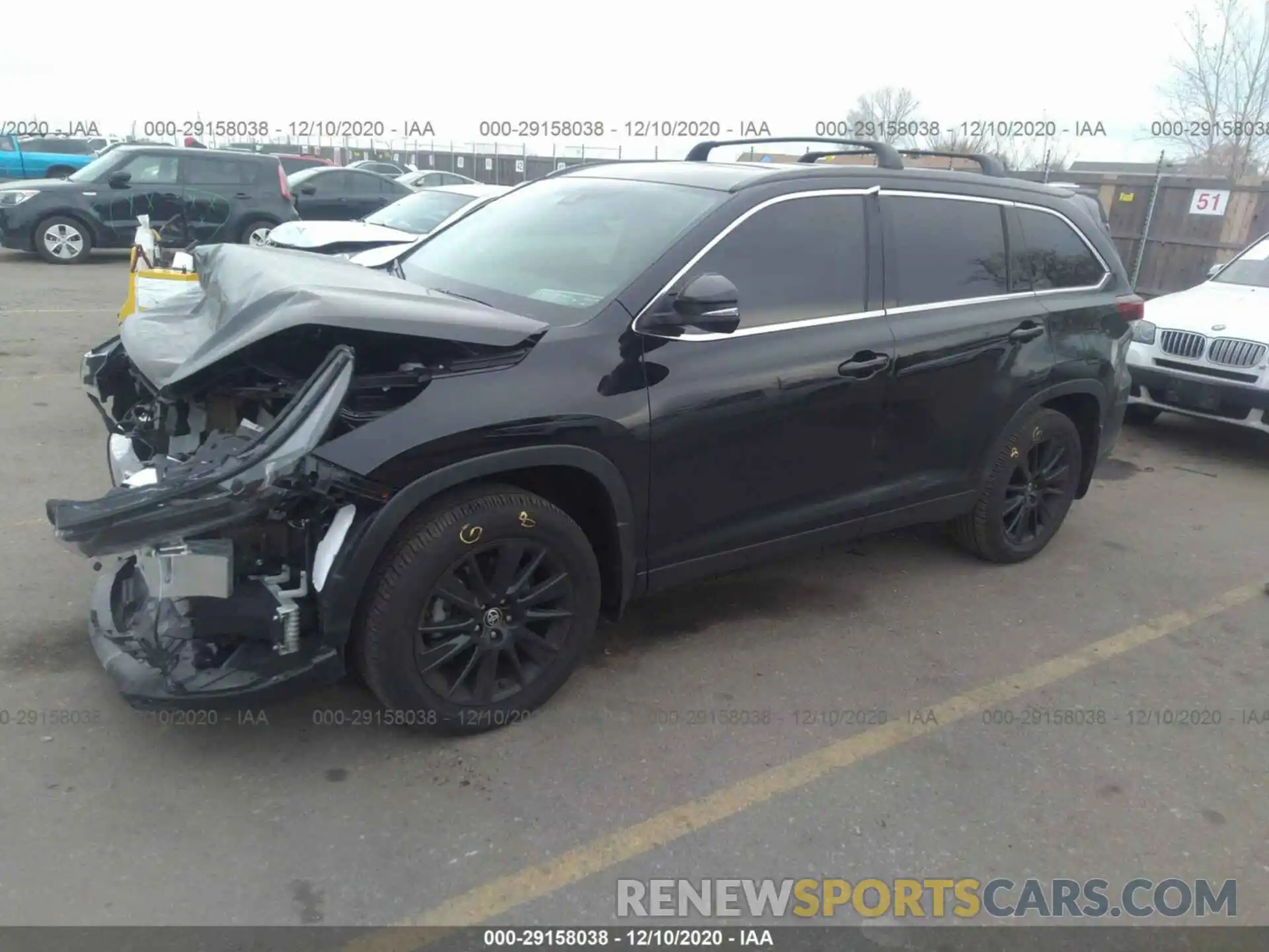 2 Photograph of a damaged car 5TDJZRFH9KS628697 TOYOTA HIGHLANDER 2019