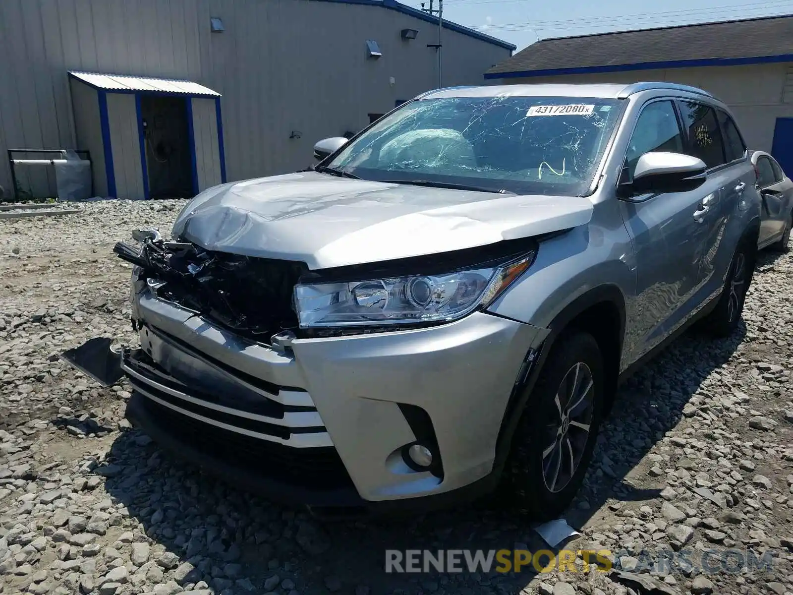 2 Photograph of a damaged car 5TDJZRFH9KS705908 TOYOTA HIGHLANDER 2019