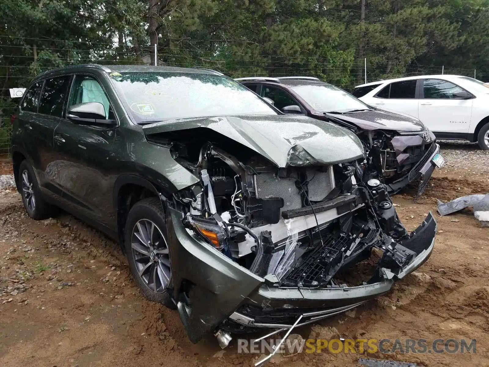 1 Photograph of a damaged car 5TDJZRFH9KS710168 TOYOTA HIGHLANDER 2019